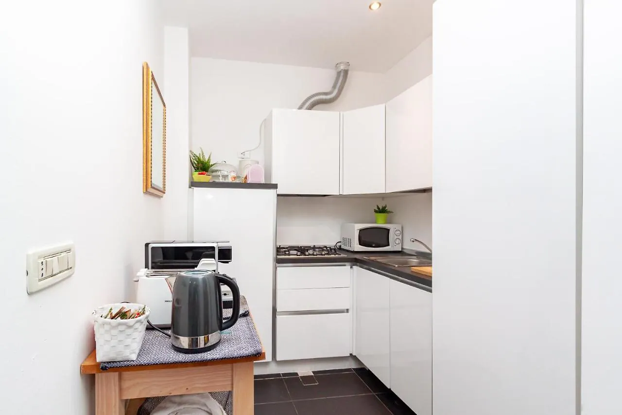 Ca' Rebeka Venice - Atika & Atif Mestre Guest house